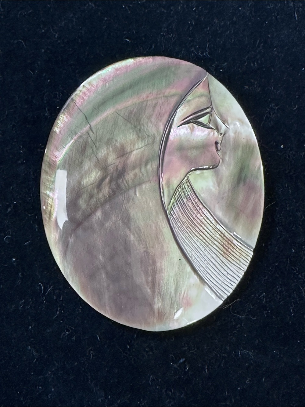 374- Cameo Iridescent Mother of Pearl Brooch Profile Design